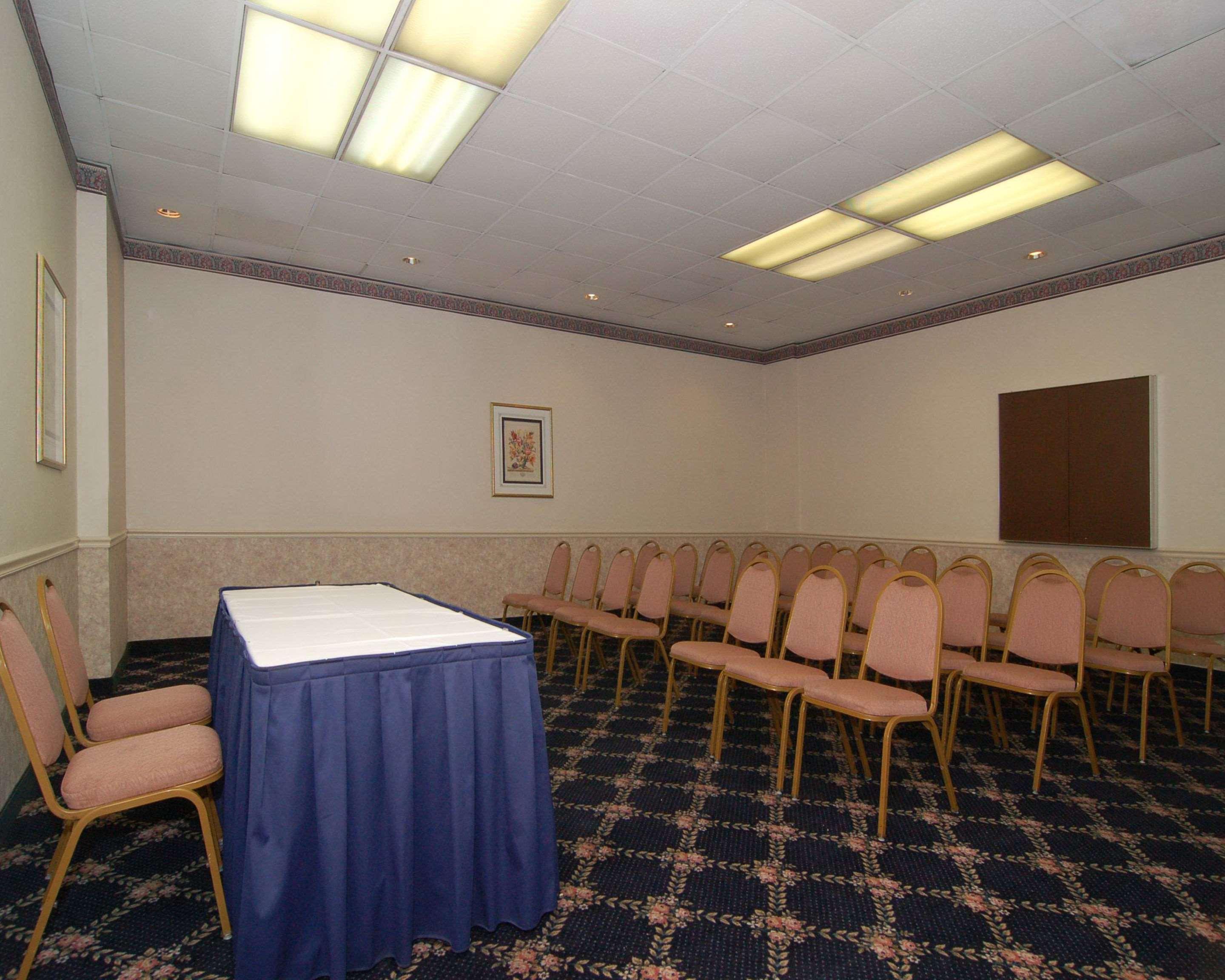 Rodeway Inn Sandston Dış mekan fotoğraf