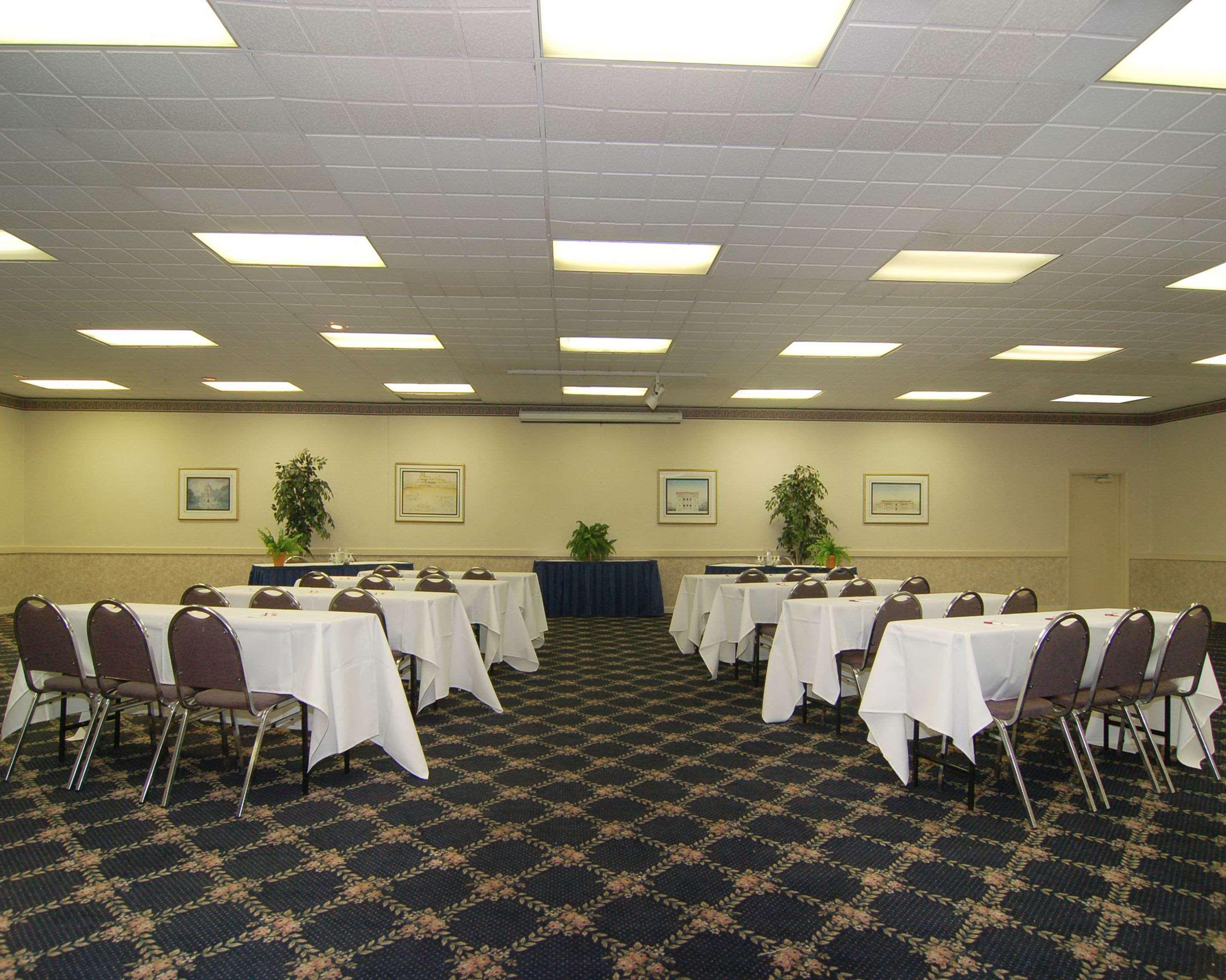 Rodeway Inn Sandston Dış mekan fotoğraf