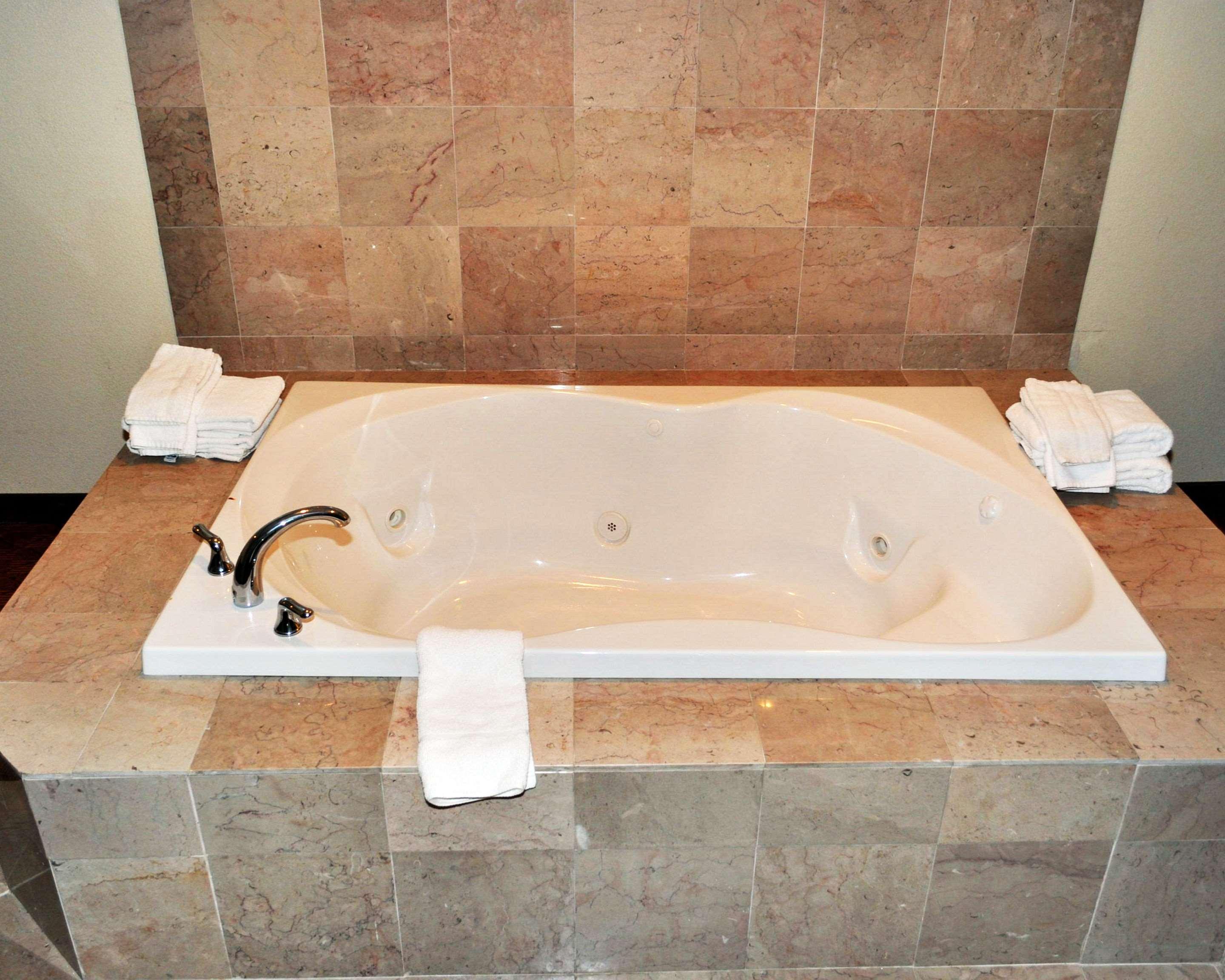Rodeway Inn Sandston Dış mekan fotoğraf