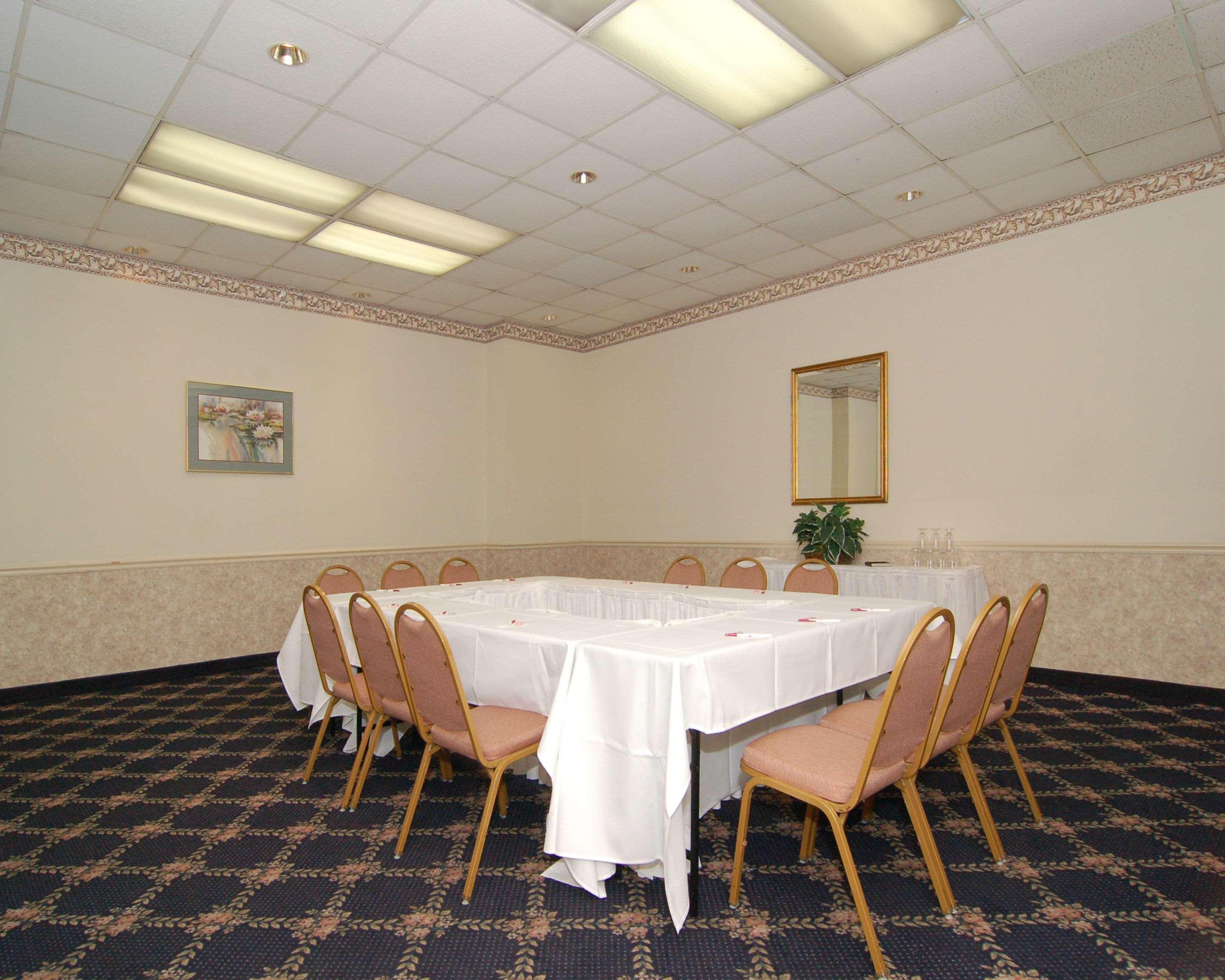 Rodeway Inn Sandston Dış mekan fotoğraf