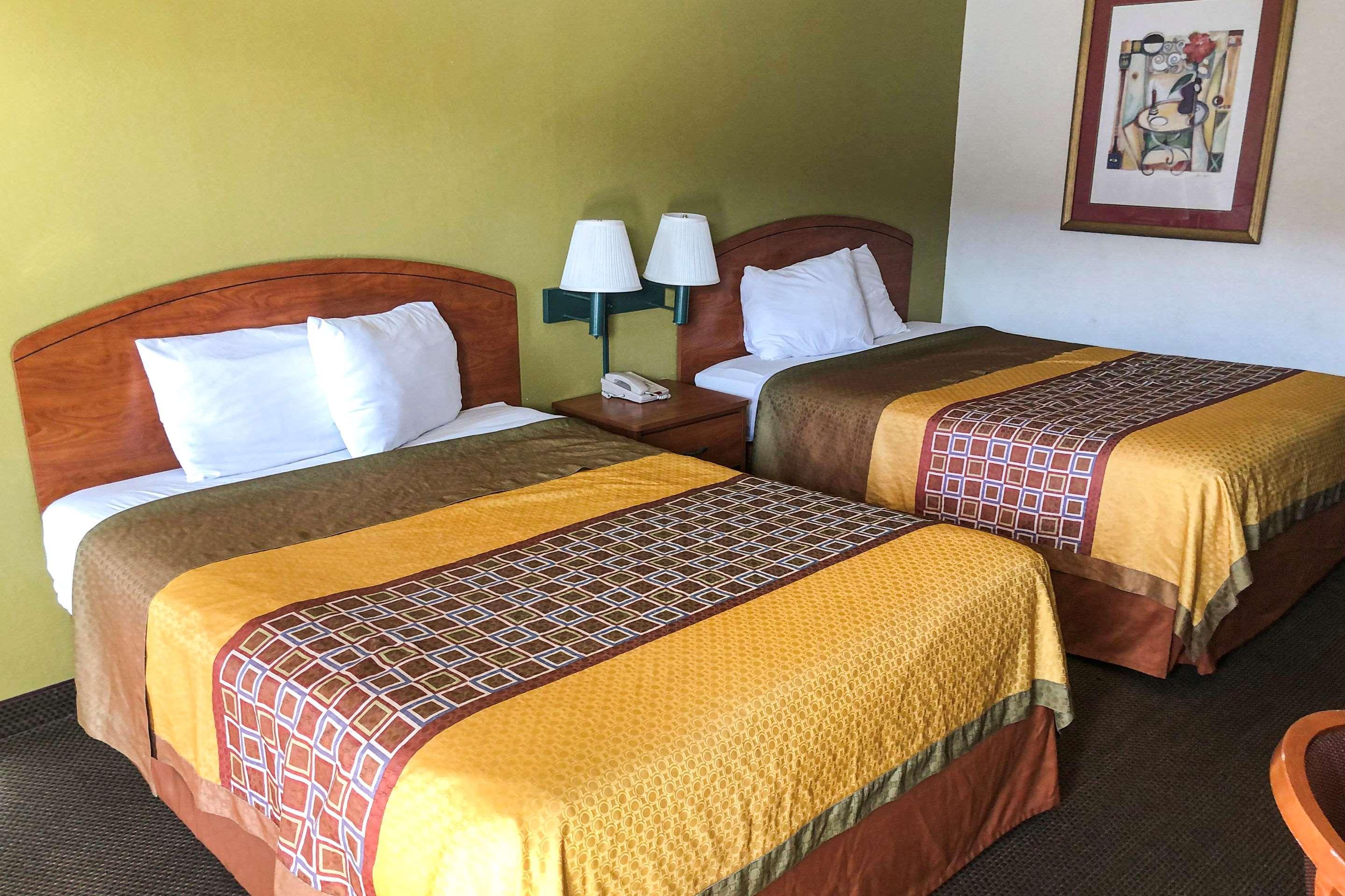 Rodeway Inn Sandston Dış mekan fotoğraf