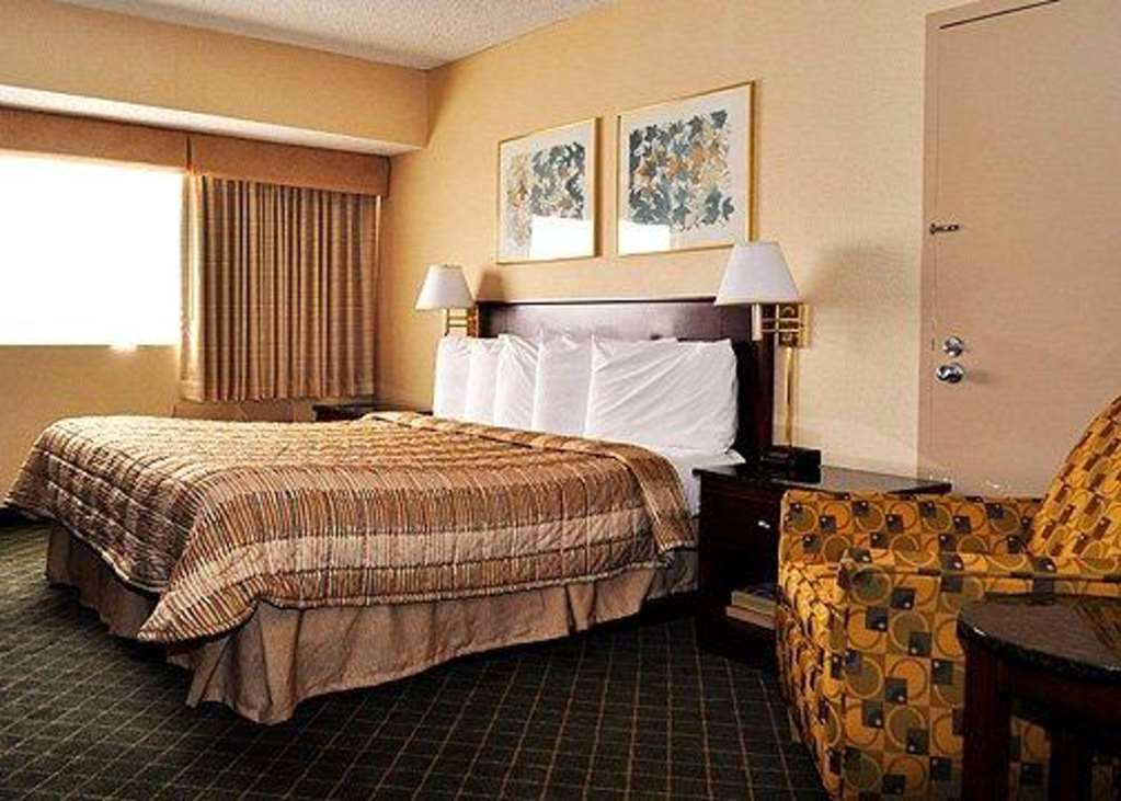 Rodeway Inn Sandston Oda fotoğraf