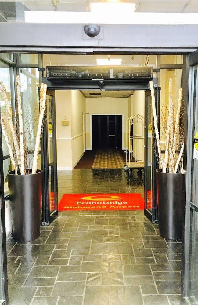 Rodeway Inn Sandston Dış mekan fotoğraf